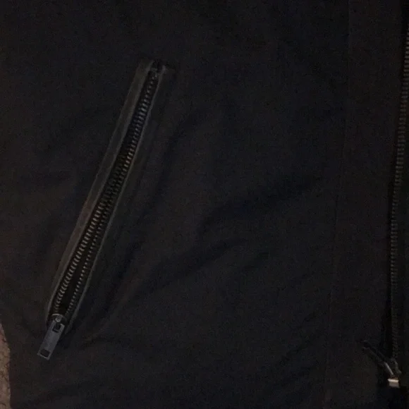 ⚡️✨Burberry Medium Black Check Reversible Puffer Vest✨⚡️ - Picture 2 of 8